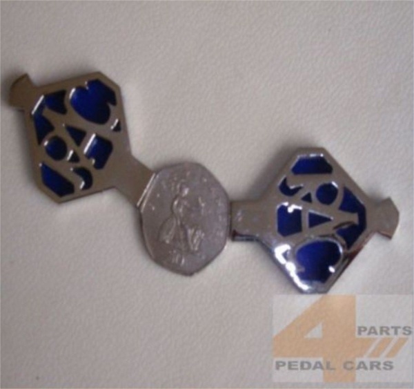 Tri-ang Vintage Pedal Car Miniature Metal RAC Badge[1]